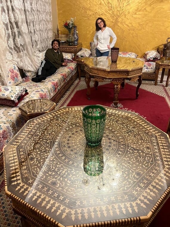 Il salone marocchino dell'appartamento prenotato a Marrakech