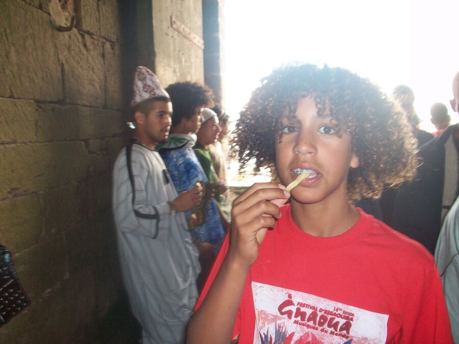 Io ragazzino al Festival Gnaoua di Essaouira nel 2011