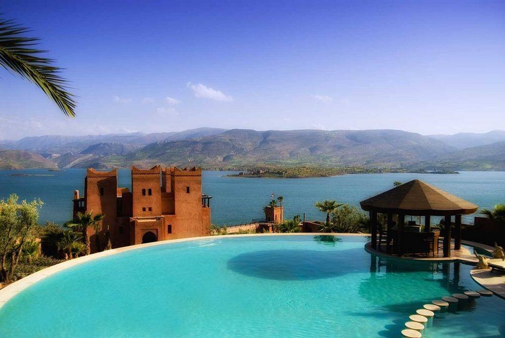 Kasbah con piscina affacciata sul lago Bin El Ouidane