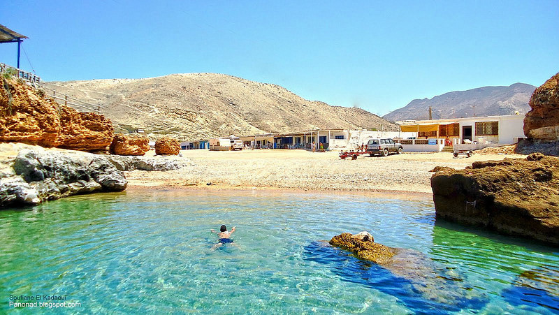 La piscina naturale e la spiaggia di Charrana