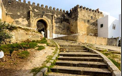 La porta e le scalinate della Kasbah di Tangeri