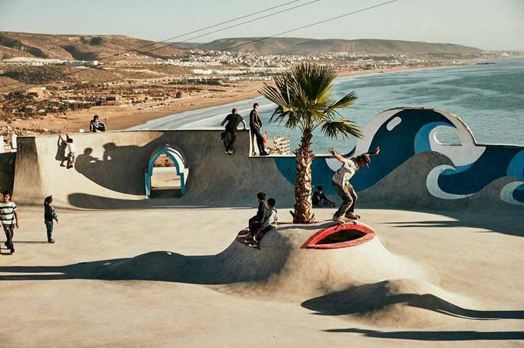 Lo skatepark di Taghazout affacciato sull'oceano